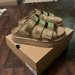 Ugg Goldenglow Slide Sandals Size 9